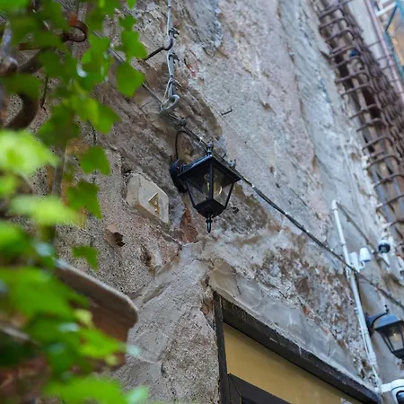 La Cisterna Dei Rolli Apartment *